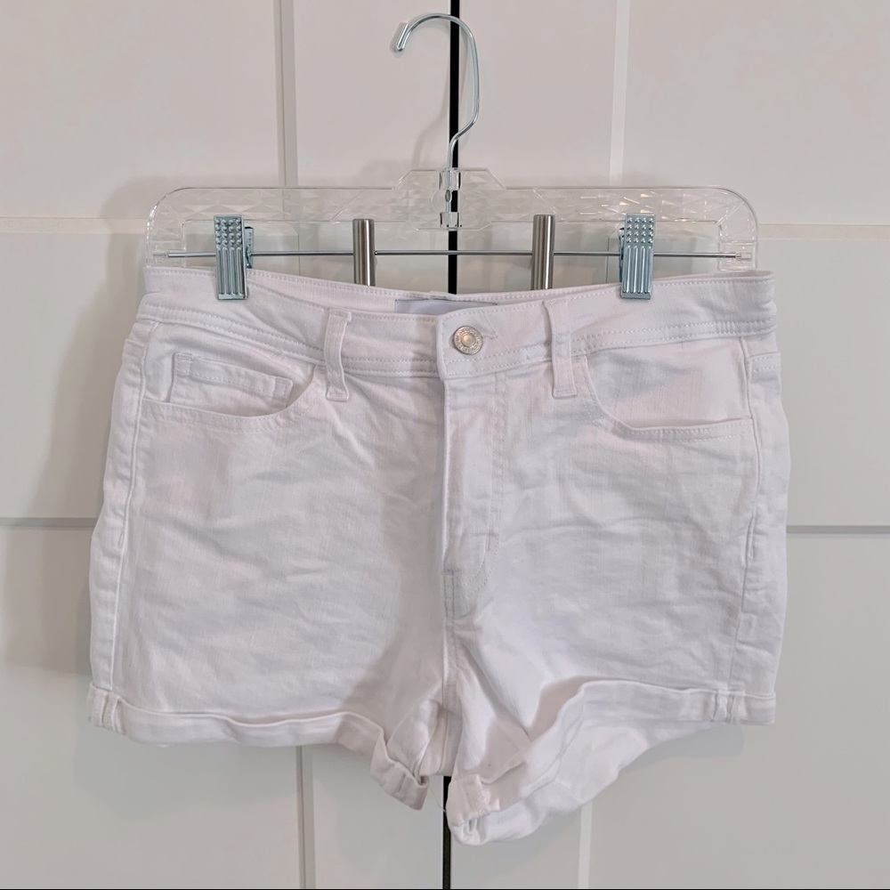 VERVET white shorts - size medium
